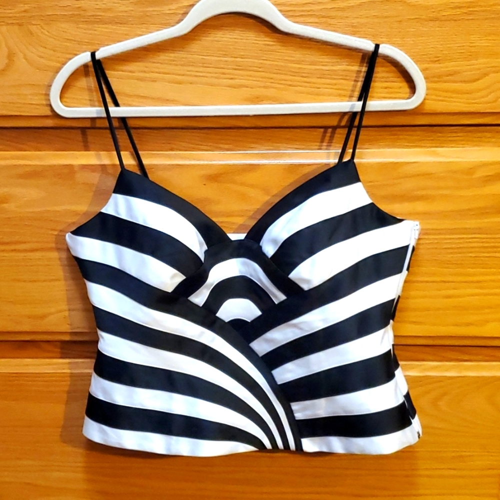 Black and white top